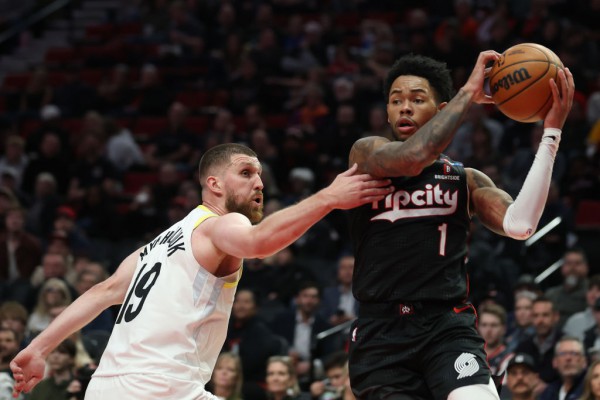 포틀랜드의 앤퍼니 사이먼스