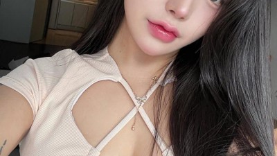 와.. 얼굴 ㅈㄴ 예쁜데 몸매까지..