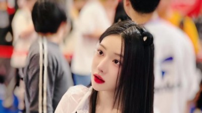 후방) 강인경 압살 했었던 처자