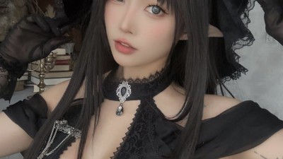 취향 따라 갈린다는 코스프레녀