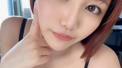 가슴은 꼭 보여주는 스시녀